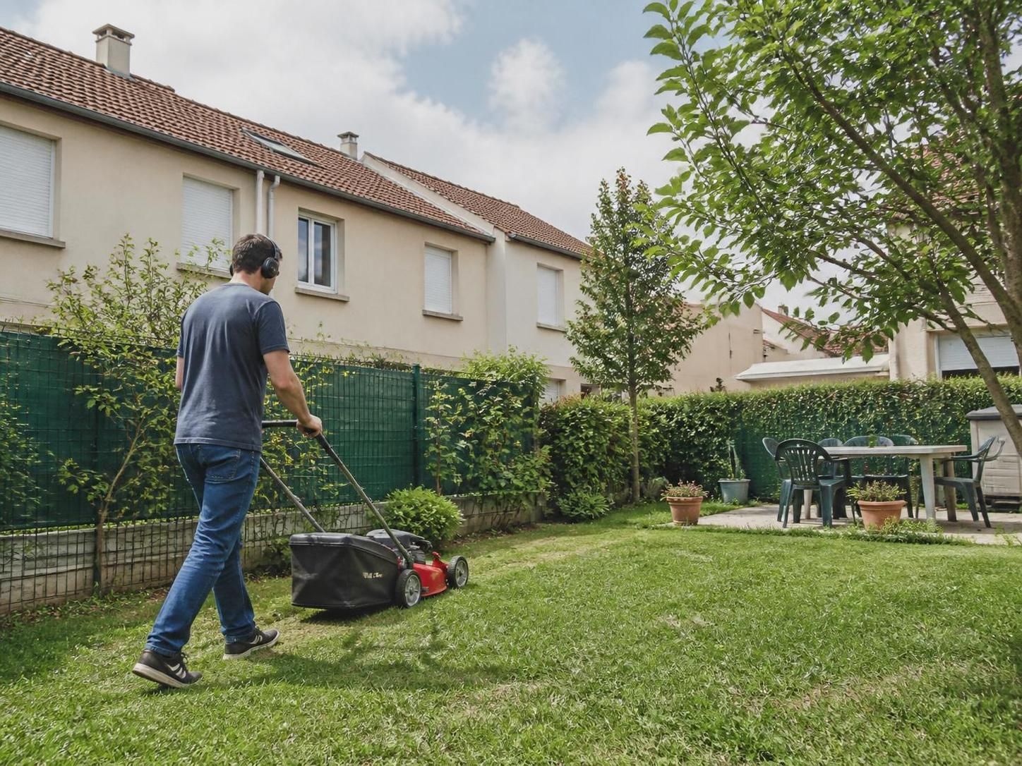 Les créneaux officiels pour tondre votre pelouse en 2026 : quand et comment respecter les règles 2 découvrez les créneaux officiels pour tondre votre pelouse en 2026 et apprenez à respecter les règles pour entretenir votre jardin en toute conformité.