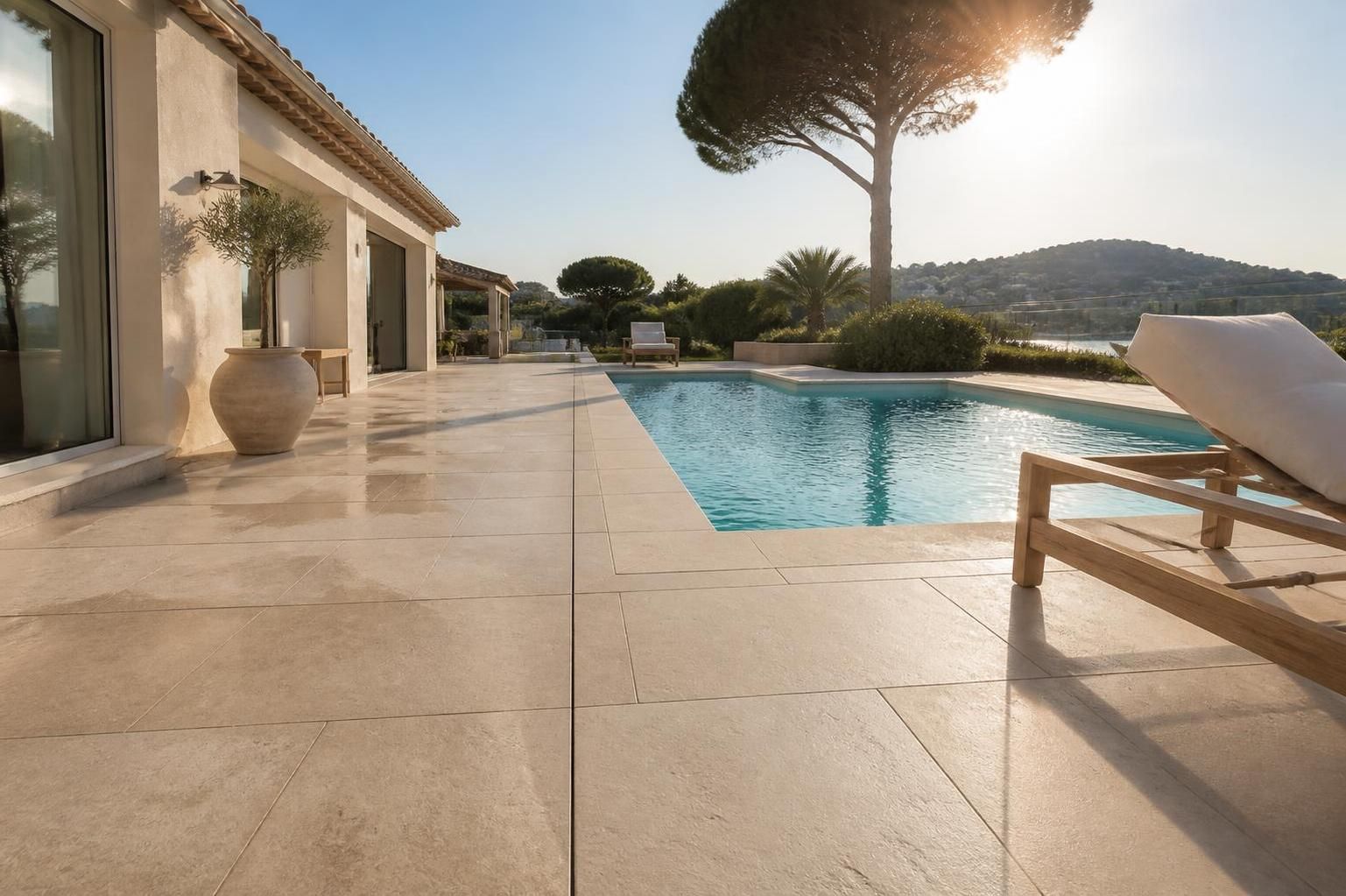 Sécuriser l’espace piscine : guide complet sur les carrelages antidérapants pour plage de piscine, tarifs et normes à respecter 2 découvrez notre guide complet pour sécuriser votre espace piscine avec des carrelages antidérapants adaptés. informez-vous sur les tarifs, les normes à respecter et choisissez la meilleure solution pour une plage de piscine sûre et esthétique.